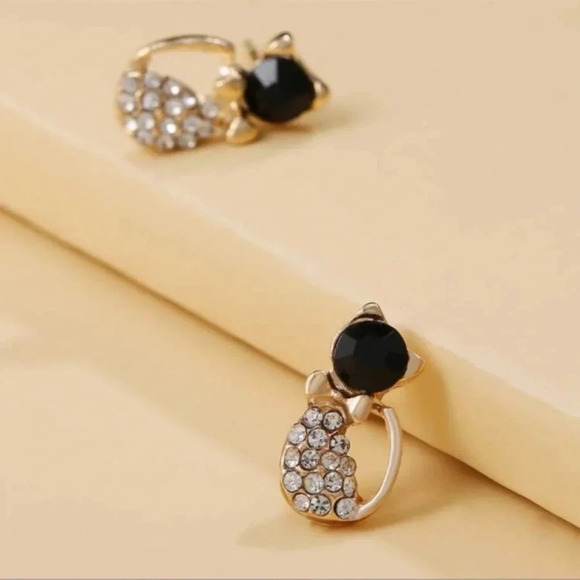 Black Rhinestone Cat Stud Earrings - Picture 5 of 6